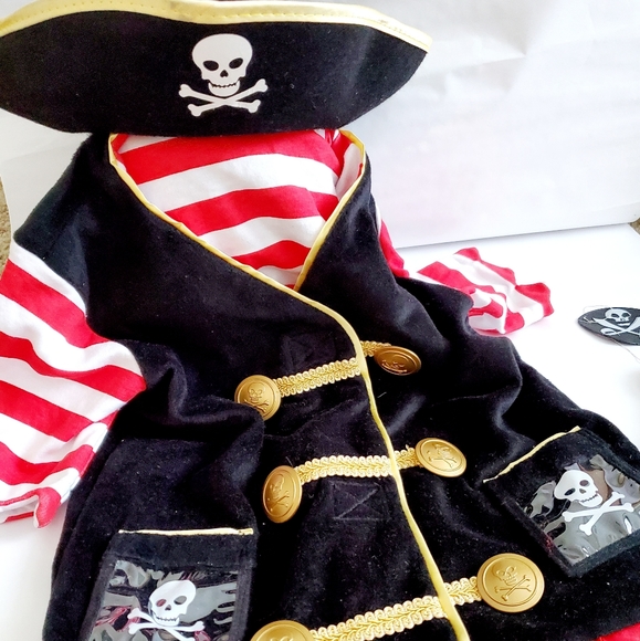 melissa and doug pirate costume